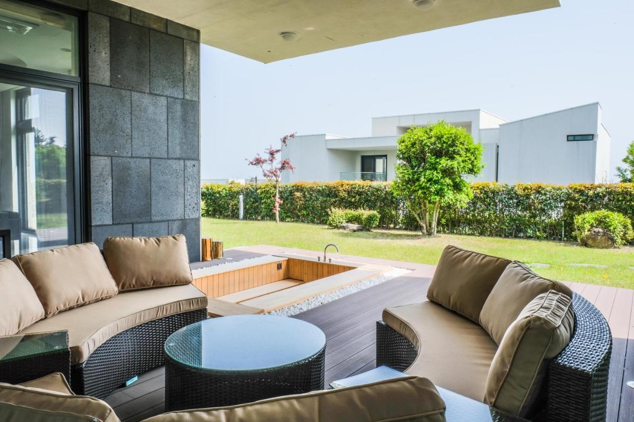 Velum Resort Seogwipo Bagian luar foto