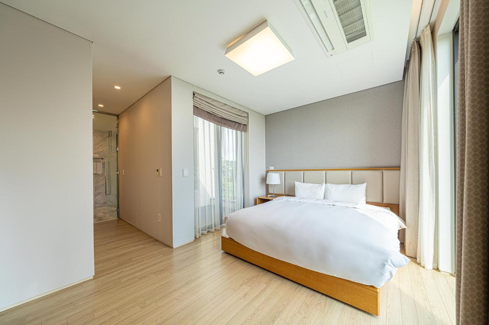 Velum Resort Seogwipo Bagian luar foto